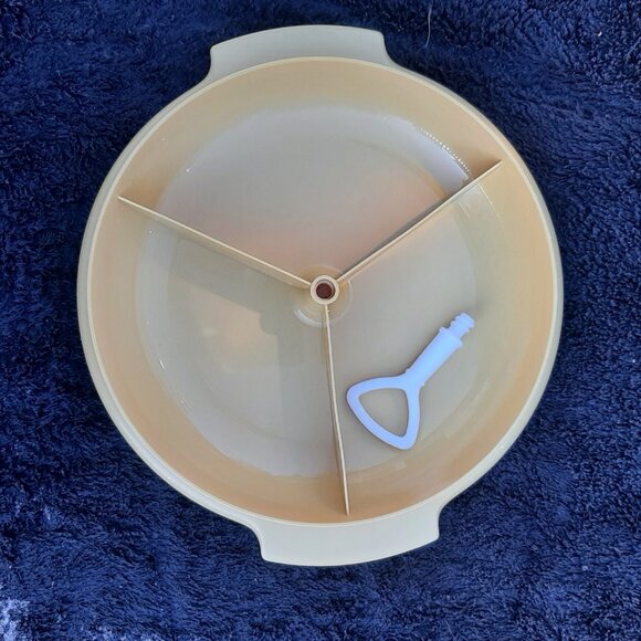 Tupperware Gold Suzette 3 Part Divided Dish Relish Serving Platter  8" D - Picture 4 of 4